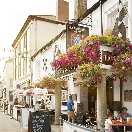 Molesworth Arms 3*